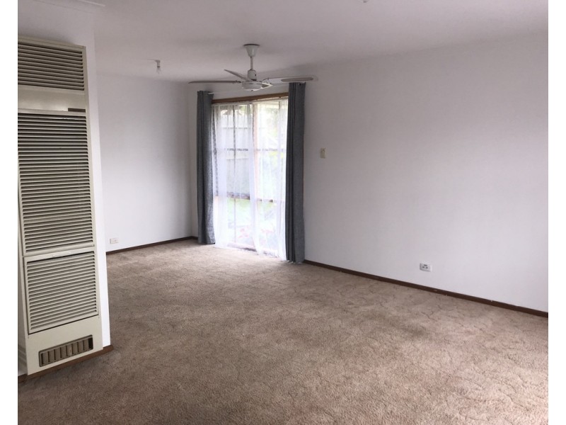 7 Parkes Way, Hampton Park VIC 3976