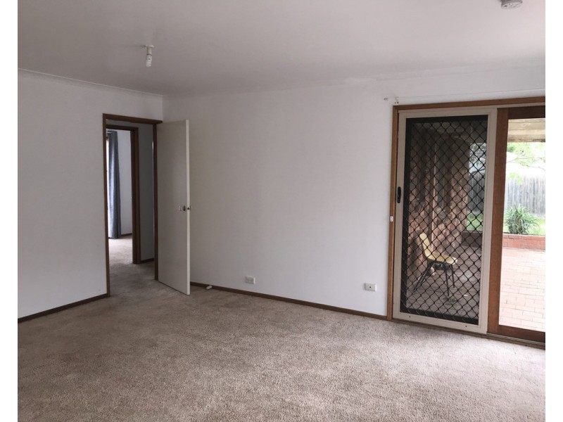 7 Parkes Way, Hampton Park VIC 3976