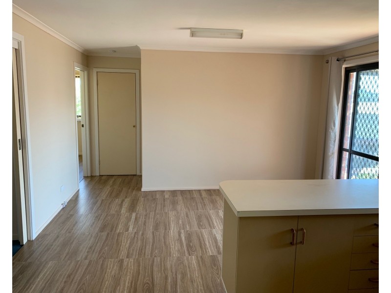 11 Peebles Street, Endeavour Hills VIC 3802