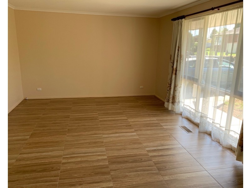 11 Peebles Street, Endeavour Hills VIC 3802