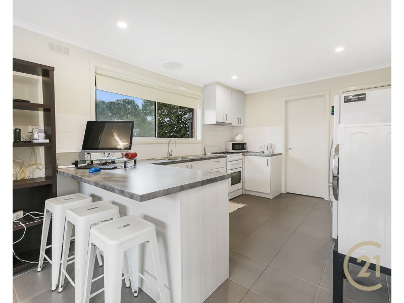 8 Illawarra Crescent, Dandenong North VIC 3175