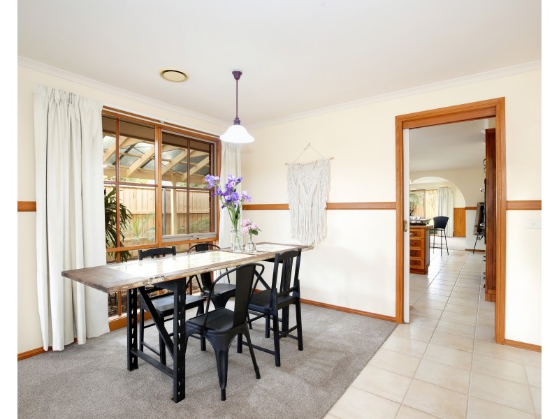 14 Lexcen Close, Berwick VIC 3806