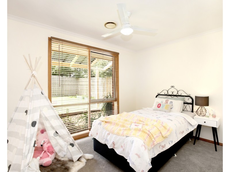 14 Lexcen Close, Berwick VIC 3806