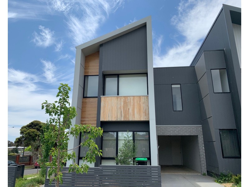 19 Queens Street, Dandenong North VIC 3175