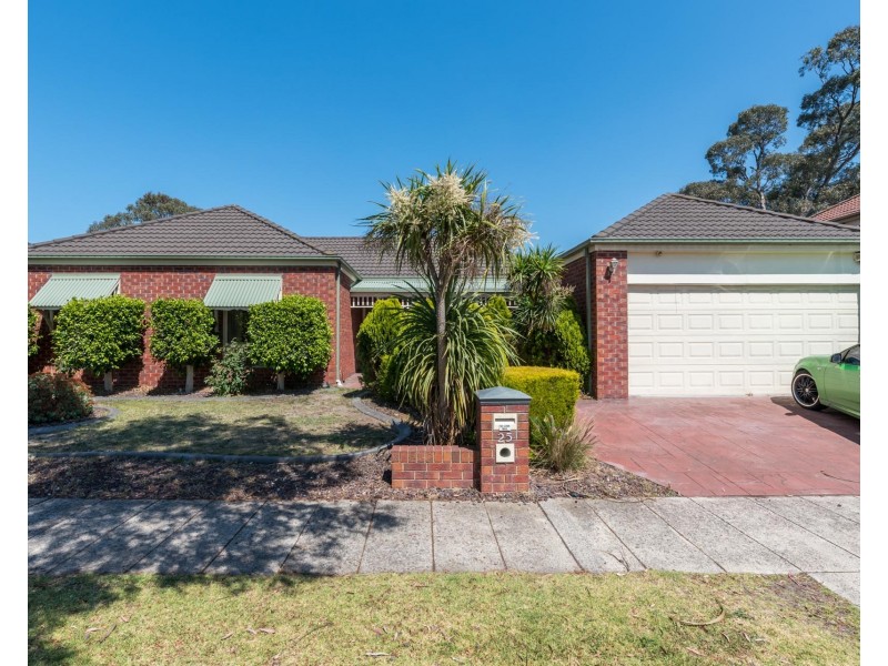 25 Paterson Drive, Lynbrook VIC 3975