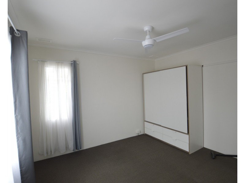 1/44  Tristania Street, Doveton VIC 3177