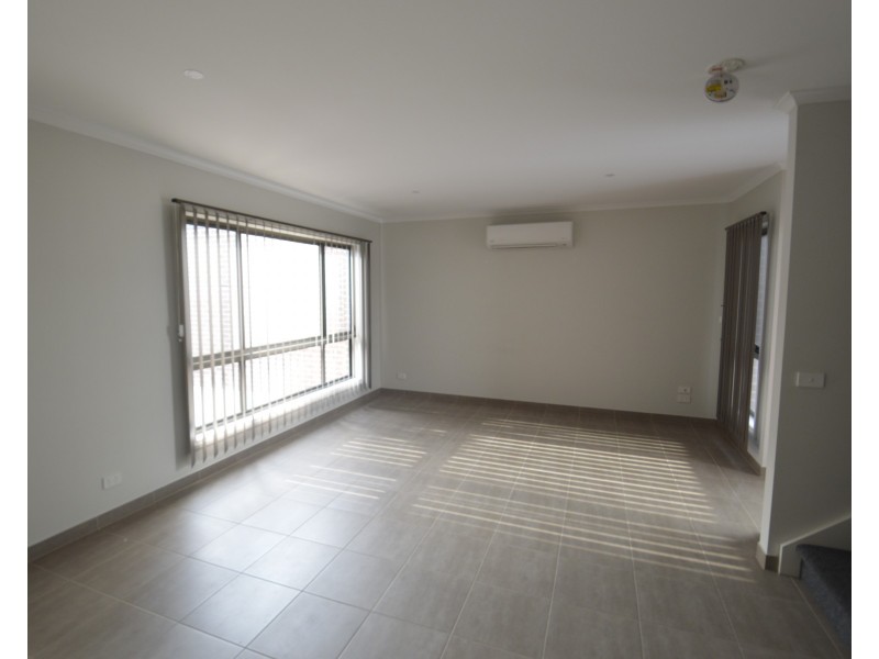 2/16 Dalgety Street, Dandenong VIC 3175