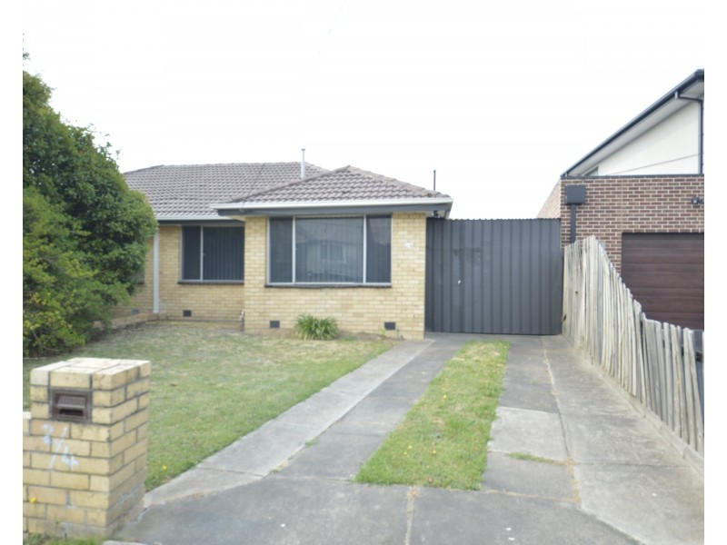 2/4 Sheales Street, Dandenong VIC 3175