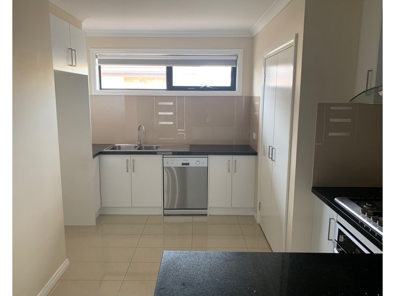2/112 James Street, Dandenong VIC 3175