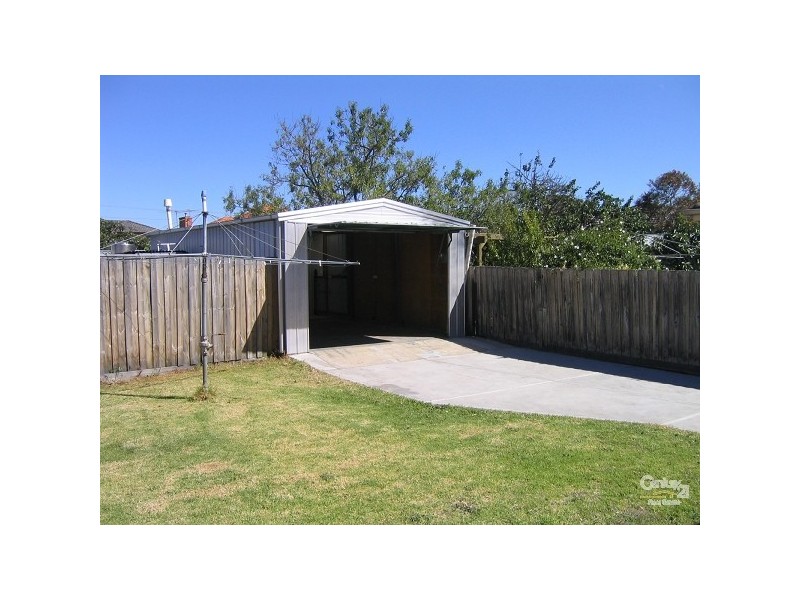 32 Mather Road, Noble Park VIC 3174