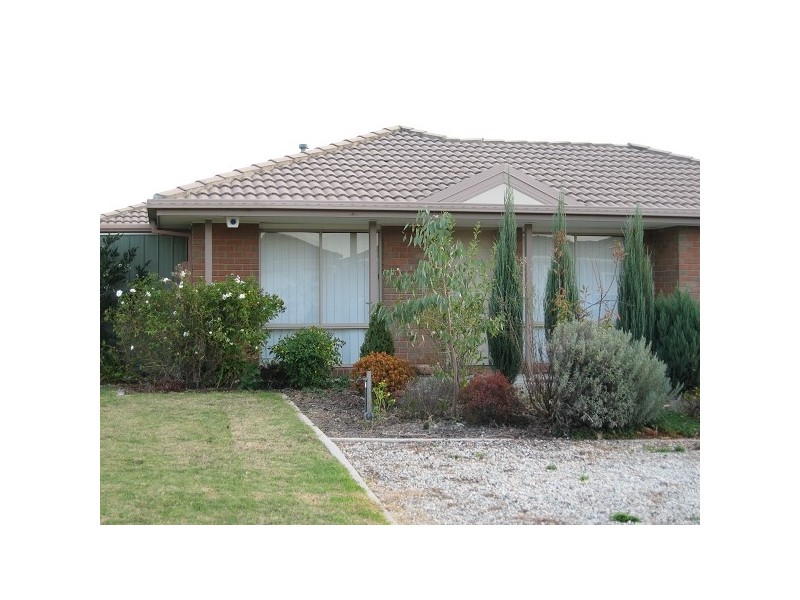 15 The Eyrie, Hampton Park VIC 3976