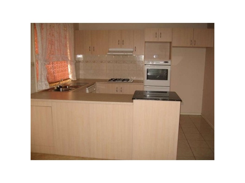 15 The Eyrie, Hampton Park VIC 3976