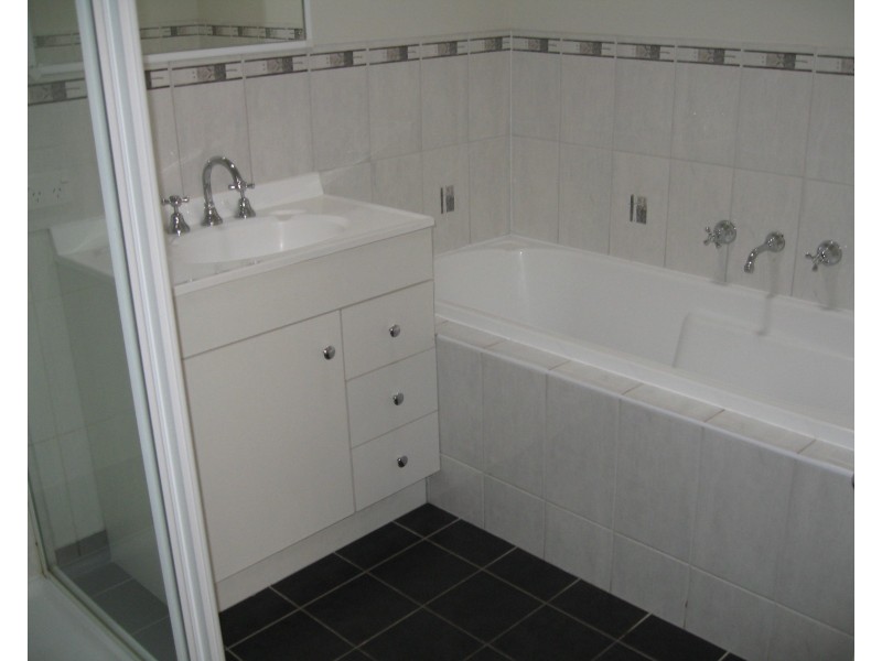 2/1220 Heatherton Road, Noble Park VIC 3174