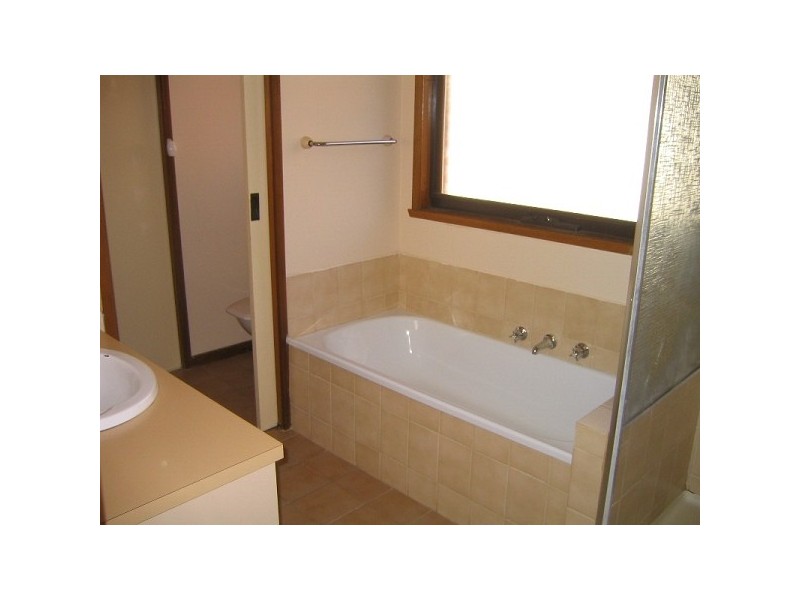 4/20 Kelvinside Road, Noble Park VIC 3174