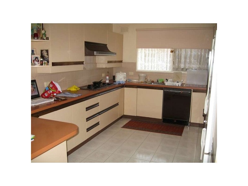 32 Springvalley Crescent, Keysborough VIC 3173