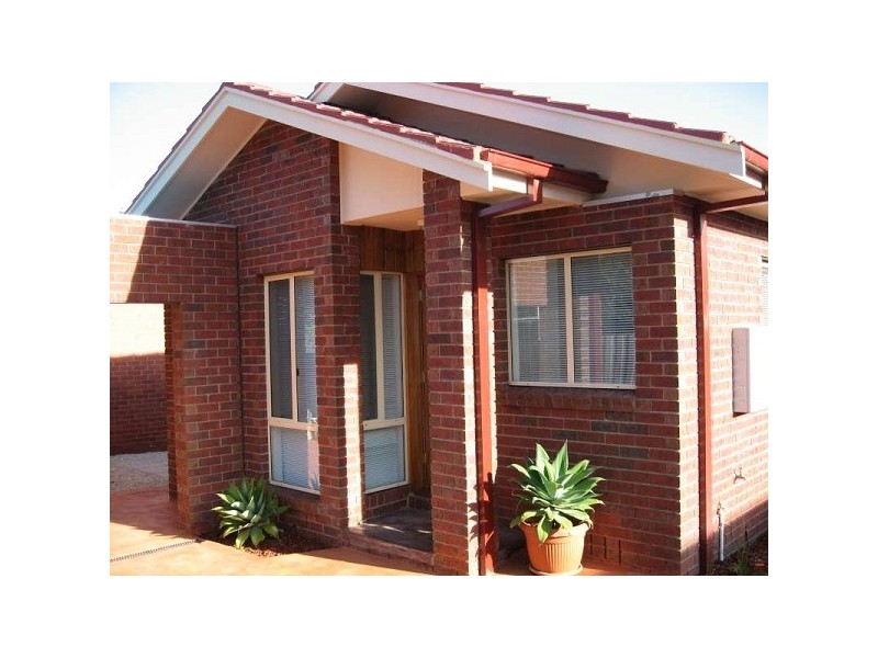 2/21 Barbara Avenue, Dandenong North VIC 3175