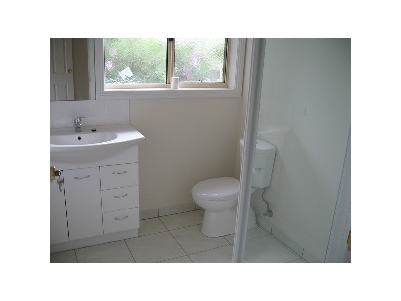 2/21 Barbara Avenue, Dandenong North VIC 3175