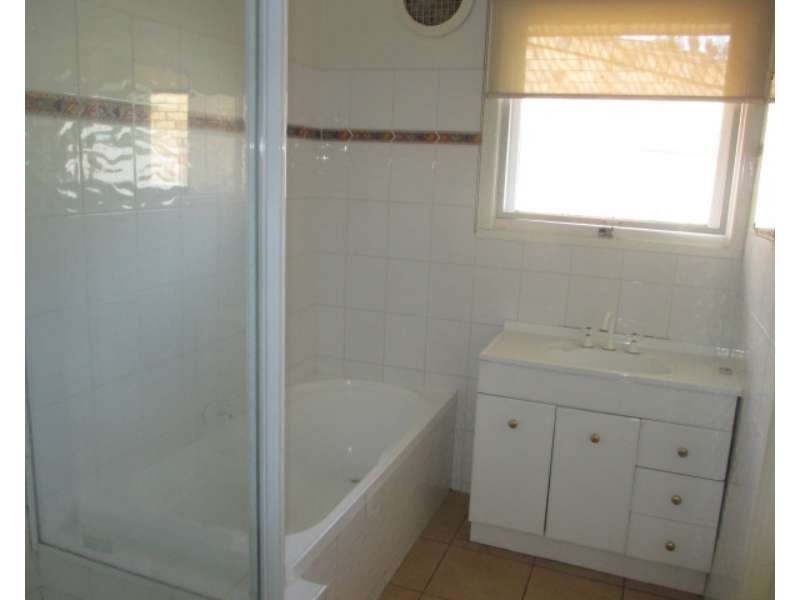 16 Holmes Street, Noble Park VIC 3174