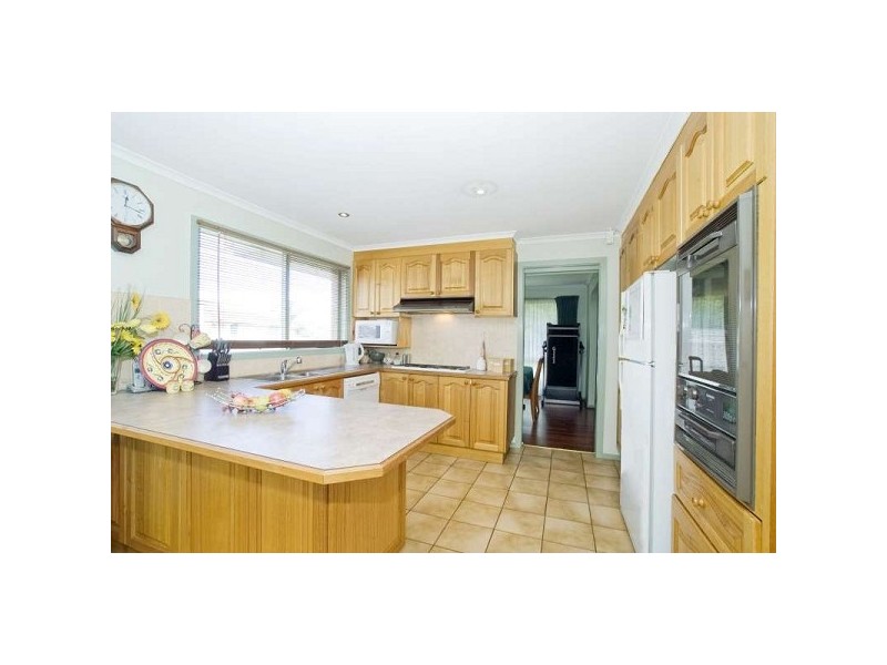 1 Nioka Court, Endeavour Hills VIC 3802