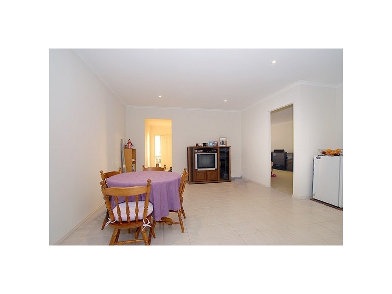 8/36 Pepperbush Crescent, Langwarrin VIC 3910