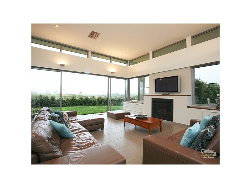 23 Feathery Grove, Sandhurst VIC 3977