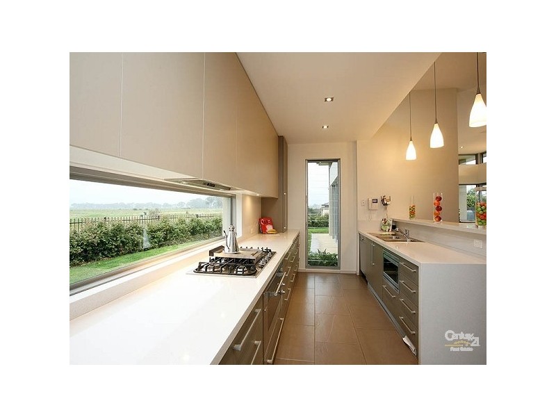 23 Feathery Grove, Sandhurst VIC 3977