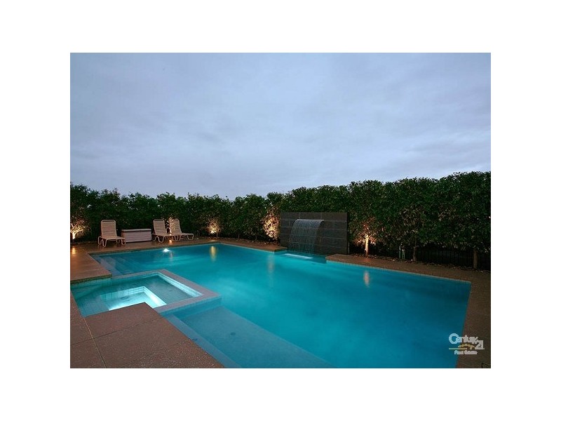 23 Feathery Grove, Sandhurst VIC 3977