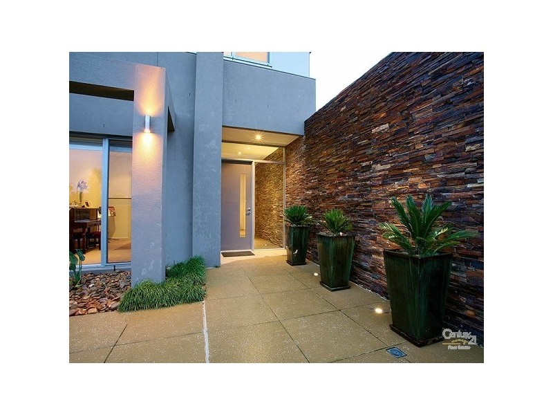 23 Feathery Grove, Sandhurst VIC 3977