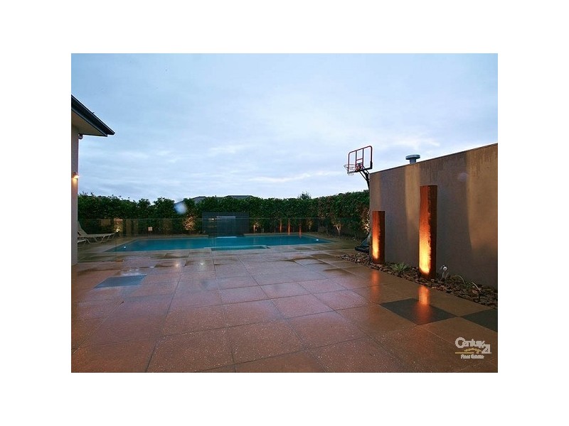 23 Feathery Grove, Sandhurst VIC 3977