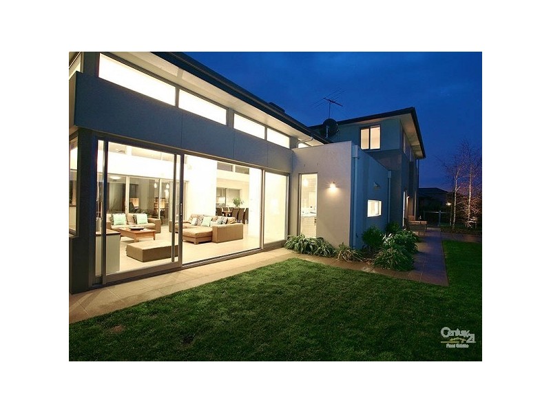 23 Feathery Grove, Sandhurst VIC 3977