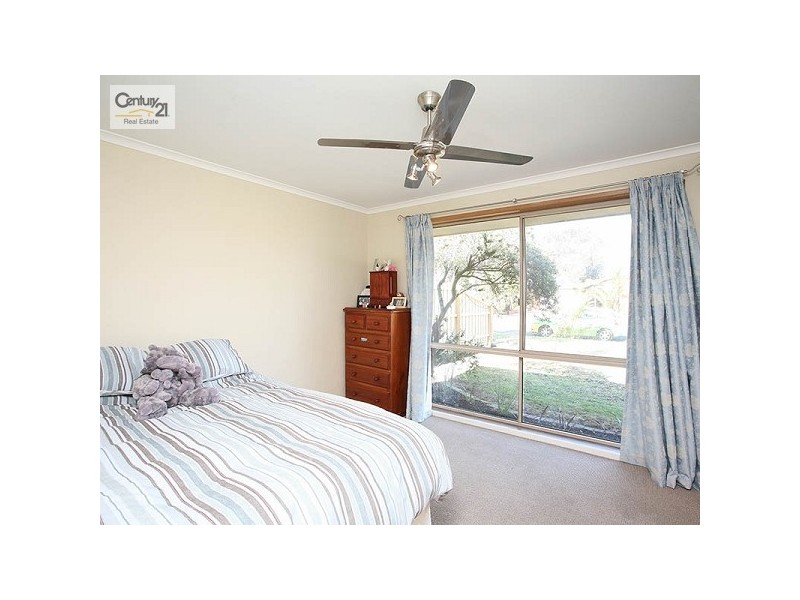 77 Coolibar Avenue, Seaford VIC 3198