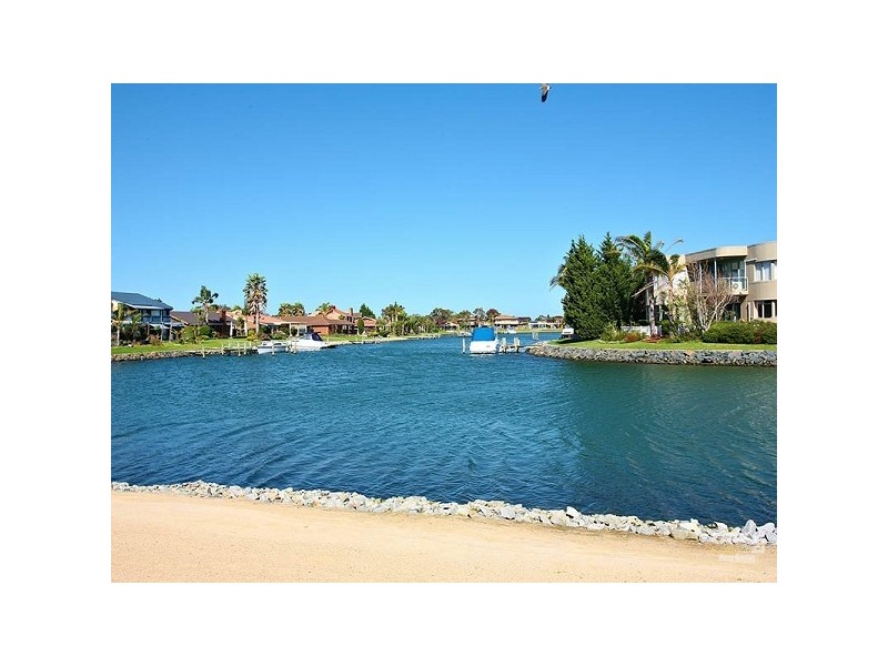 11 Staten Island, Patterson Lakes VIC 3197