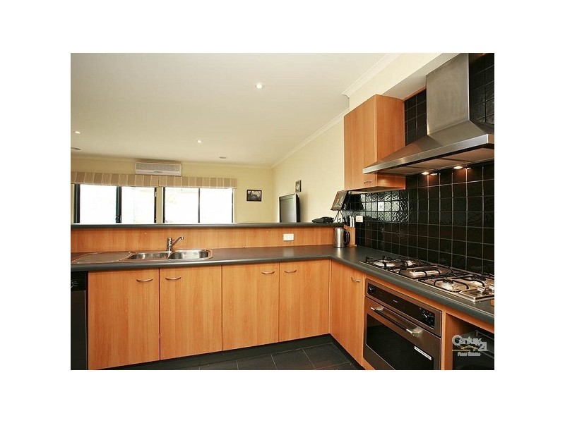 1/2 Stanley Street, Carrum VIC 3197