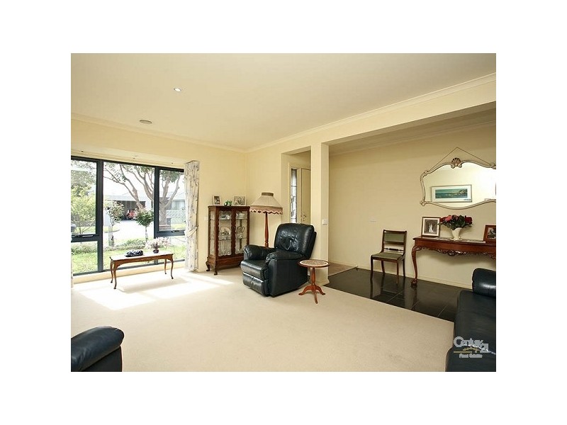 1/2 Stanley Street, Carrum VIC 3197