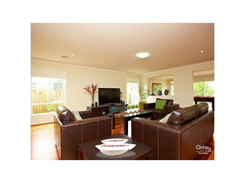 4 Flynn Terrace, Sandhurst VIC 3977