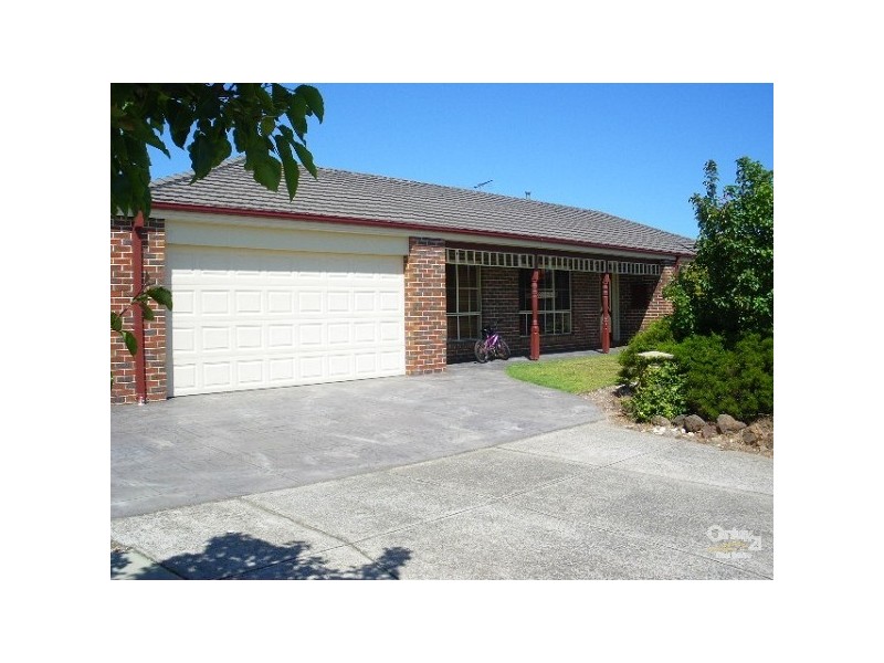 13 Cove Lane, Seaford VIC 3198