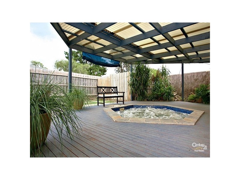 8 Terrigal Drive, Patterson Lakes VIC 3197