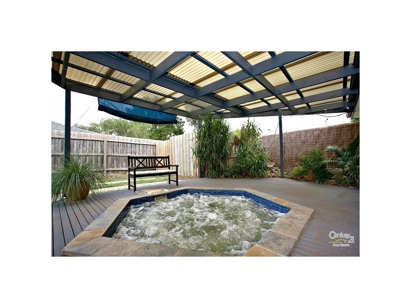 8 Terrigal Drive, Patterson Lakes VIC 3197