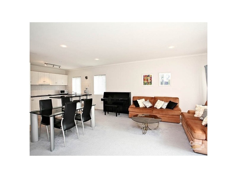 10 North Shore Drive, Patterson Lakes VIC 3197