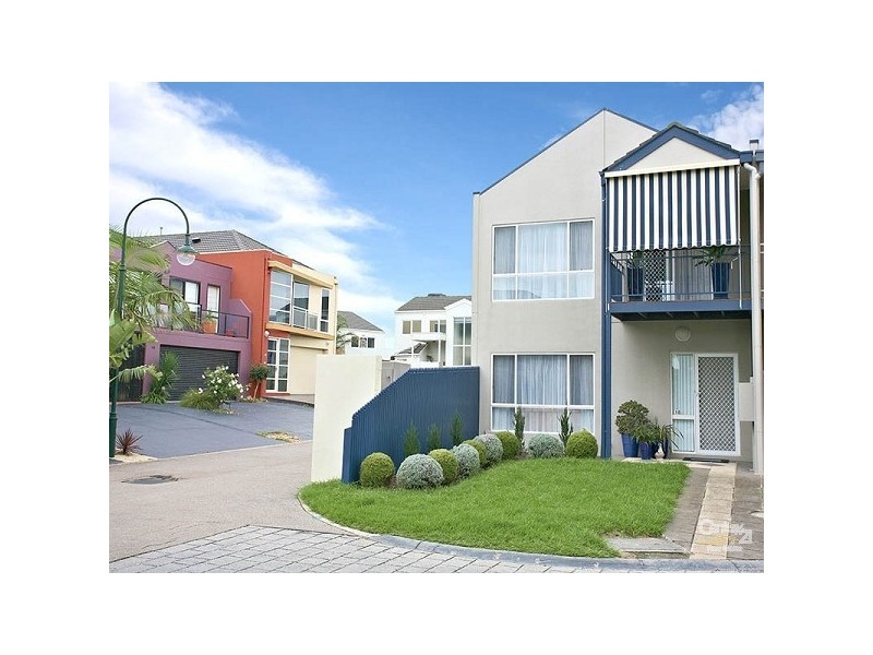 10 North Shore Drive, Patterson Lakes VIC 3197