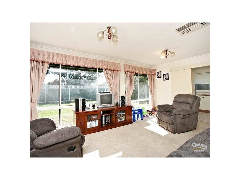 237 Seaford Road, Seaford VIC 3198