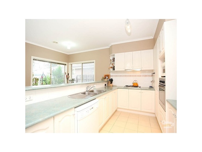 6 Capricornia Way, Aspendale Gardens VIC 3195