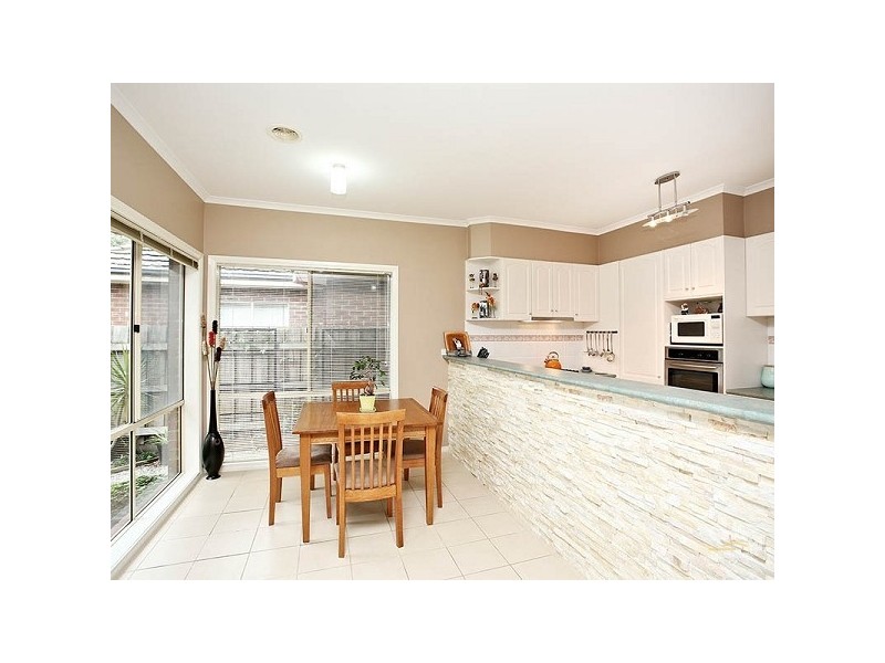 6 Capricornia Way, Aspendale Gardens VIC 3195