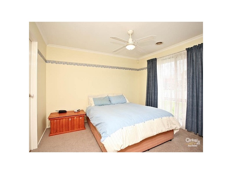 6 Erinka Crescent, Patterson Lakes VIC 3197