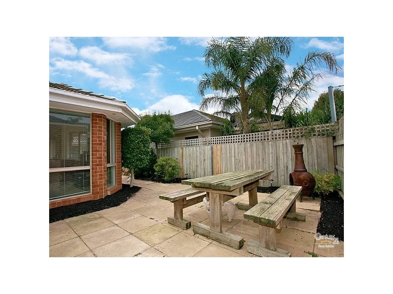 6 Erinka Crescent, Patterson Lakes VIC 3197