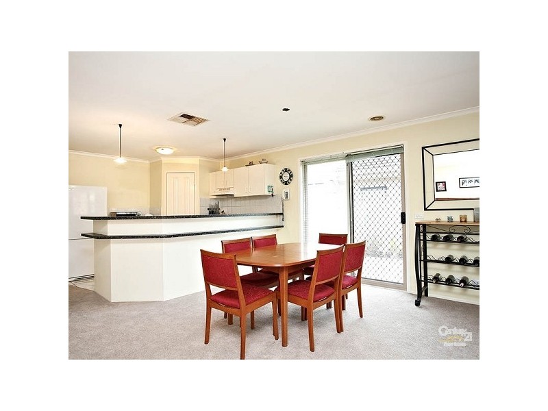 6 Erinka Crescent, Patterson Lakes VIC 3197