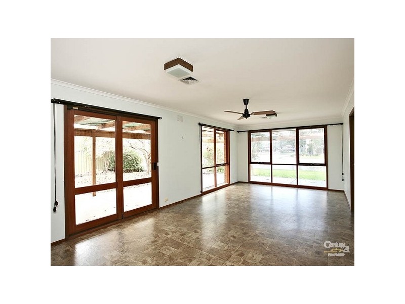 17 Gladesville Boulevard, Patterson Lakes VIC 3197