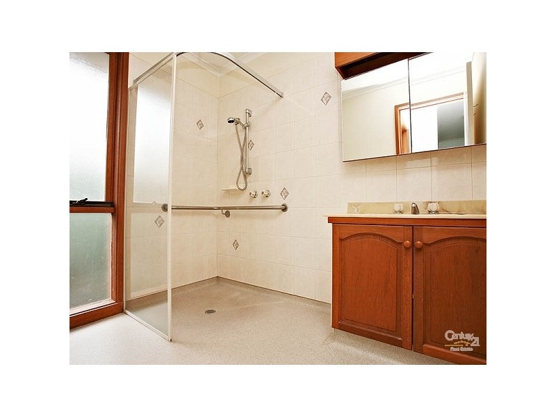 17 Gladesville Boulevard, Patterson Lakes VIC 3197