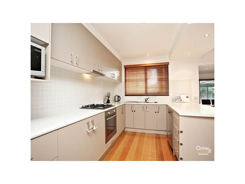 11 Sturdee Street, Seaford VIC 3198