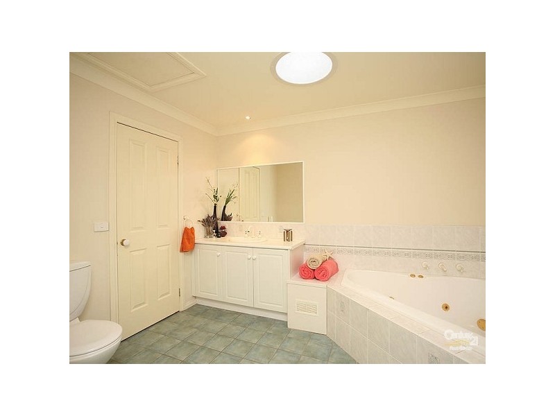 18 North Shore Drive, Patterson Lakes VIC 3197